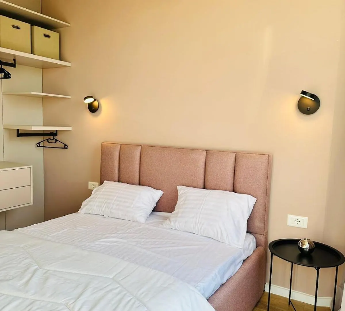 Lovely Apartments Near The City Center 地拉那
