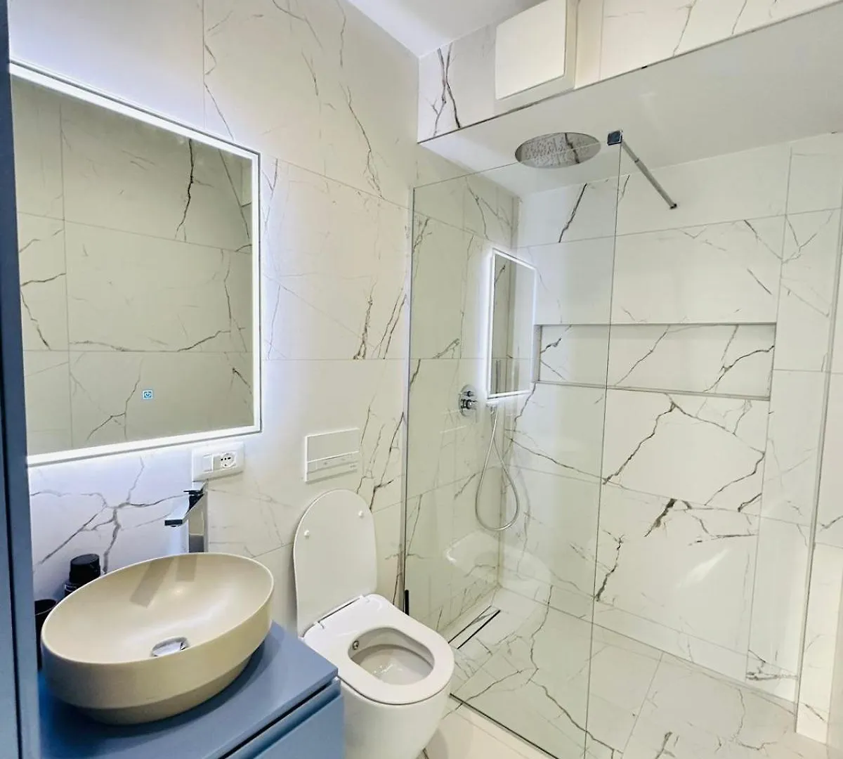 Lovely Apartments Near The City Center 地拉那 0*,  阿尔巴尼亚