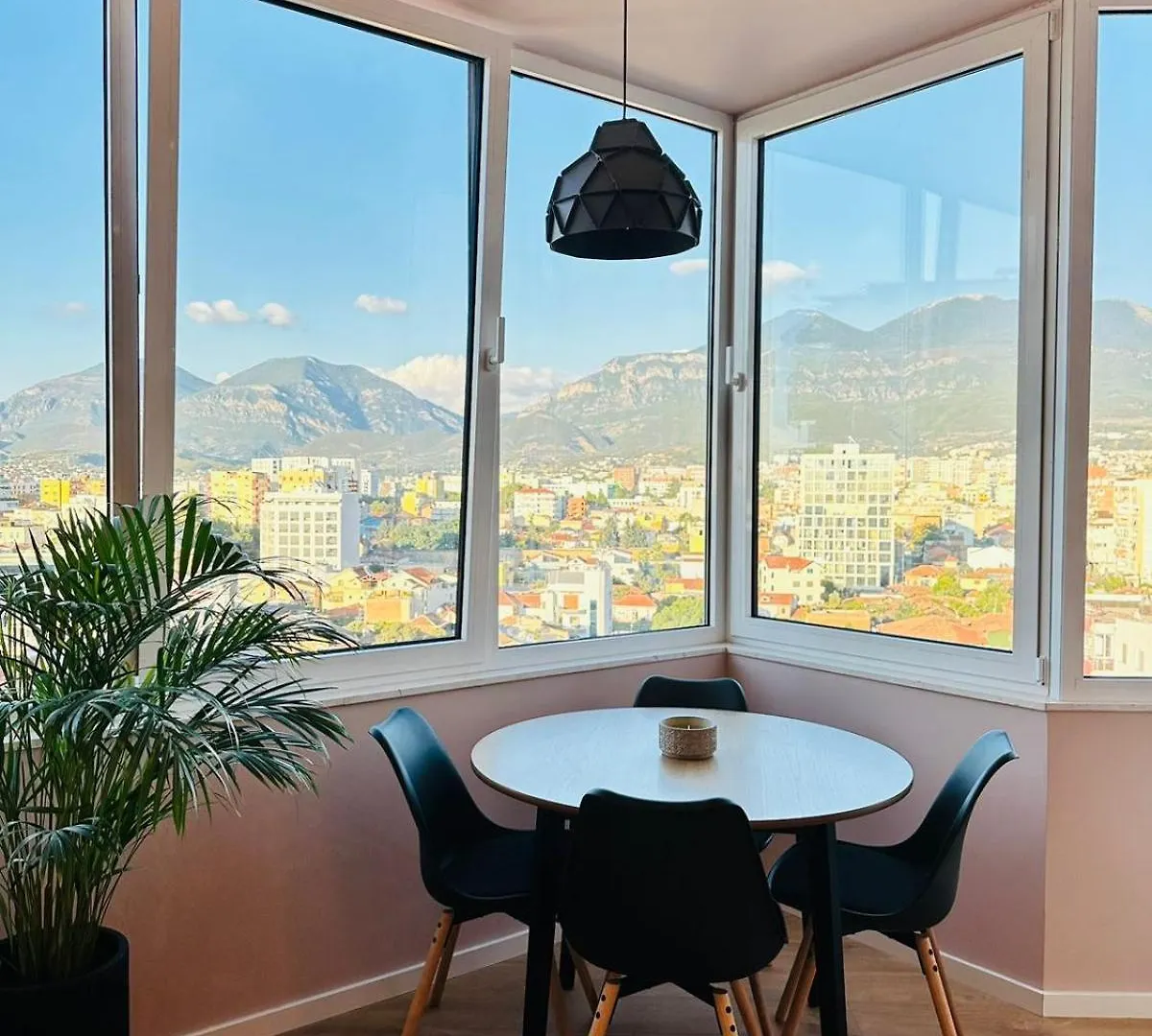 Lovely Apartments Near The City Center 地拉那